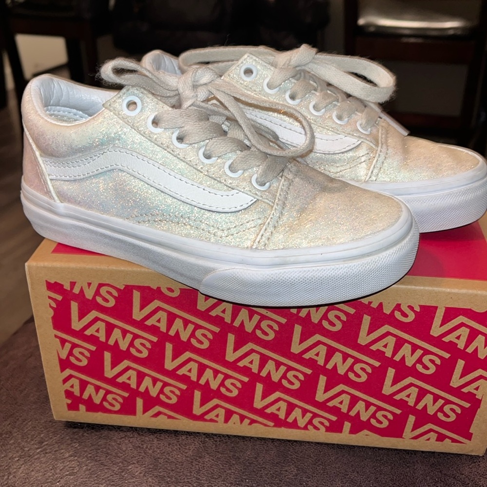 Kids old school glitter shoe